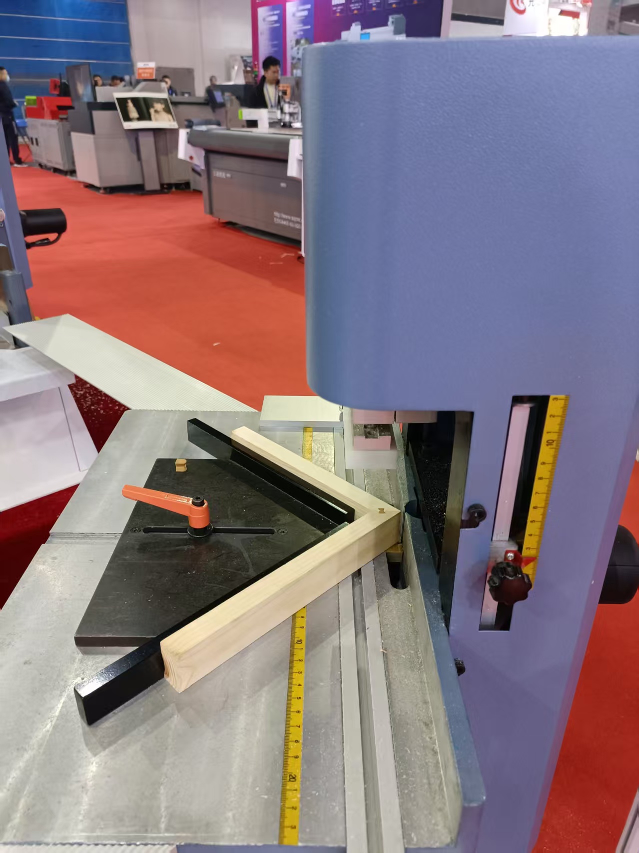 Pneumatic_singlehole_dovetail_groove-2.jpg 0f4e78937e0f208a2a848f30c4899c0f.jpg