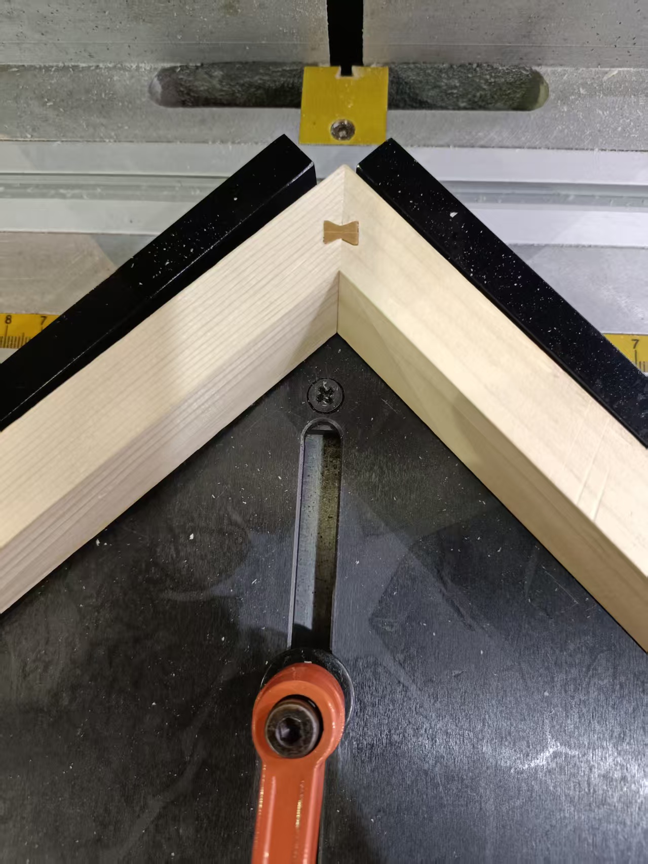 Pneumatic_singlehole_dovetail_groove-3.jpg b620ab4d45bf38ab1b4d811ebd62fd84.jpg