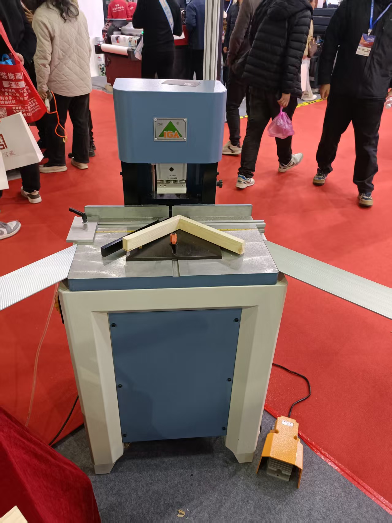 Pneumatic_singlehole_dovetail_groove-4.jpg 20bf19fbd1a07d9b493c92e2b8d29168.jpg