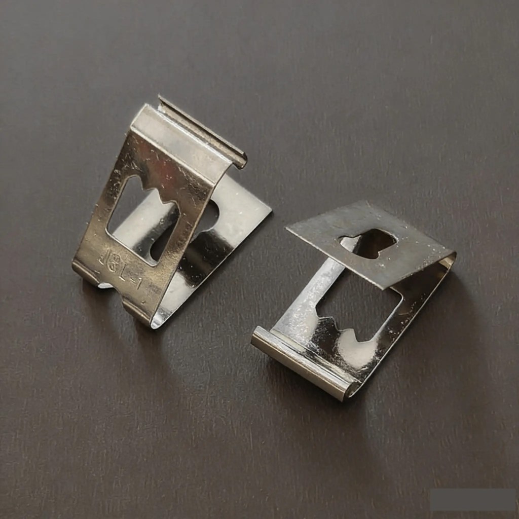 S10-PW22 Medium Picture Frame Spring Clip